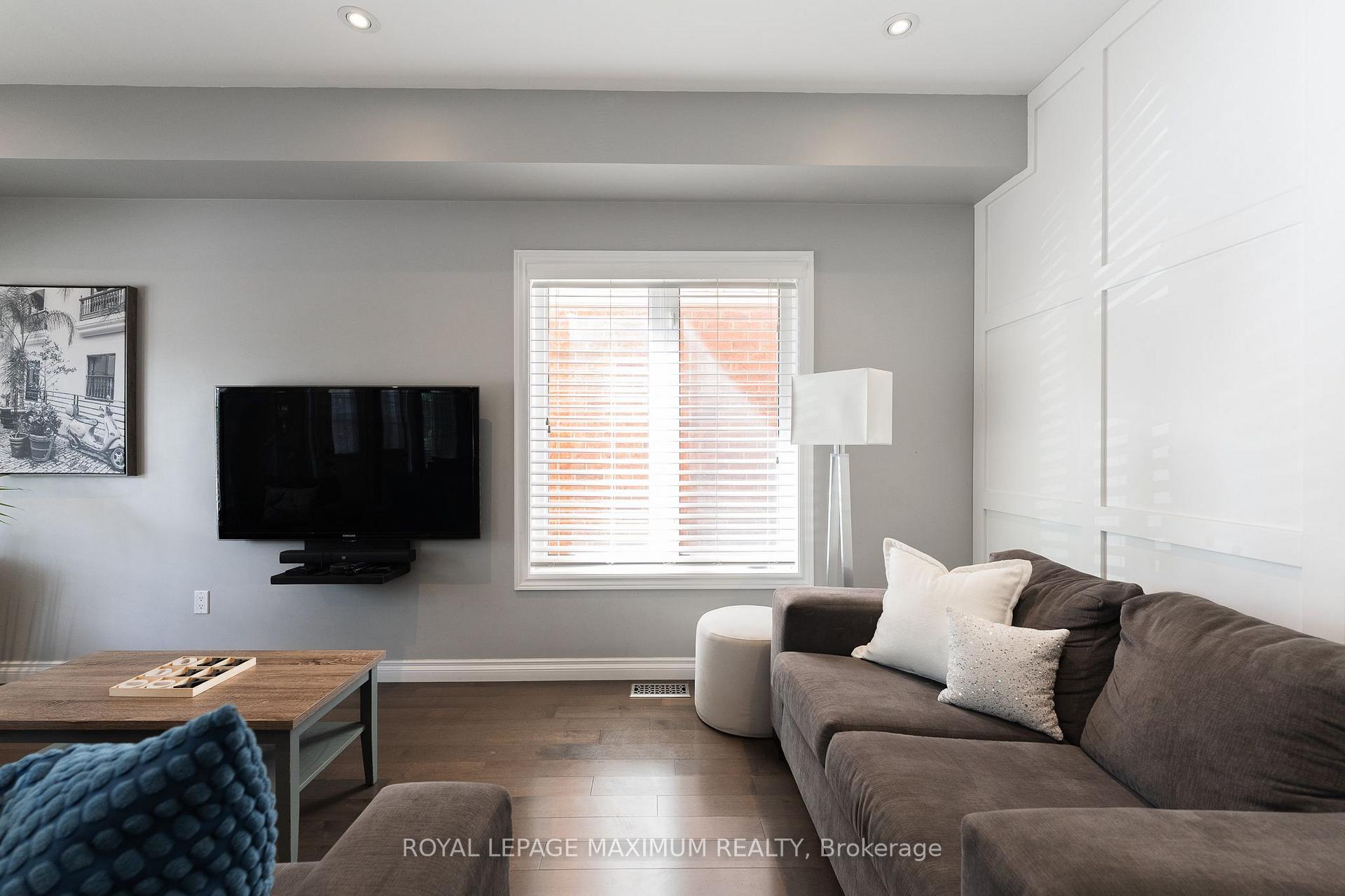 Photo 10 of 5221 Garland Crescent, Burlington, Orchard — HOMEH