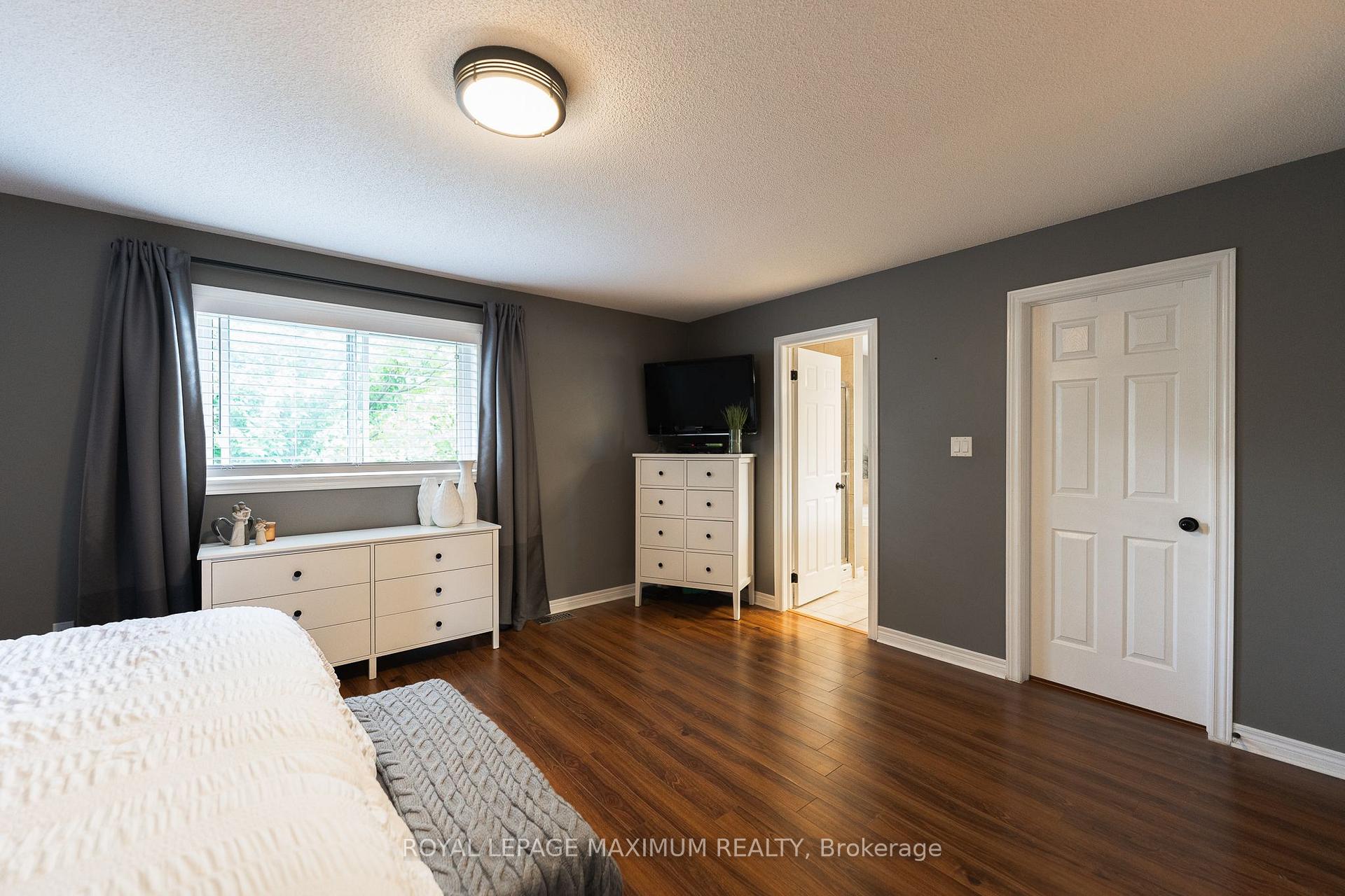 Photo 23 of 5221 Garland Crescent, Burlington, Orchard — HOMEH