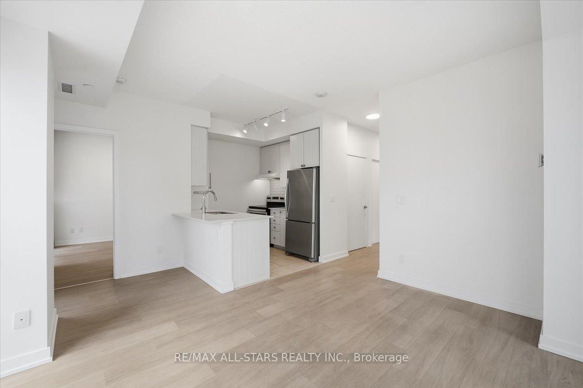 Photo 10 of Unit 824, 8 Trent Avenue, Toronto, East End-Danforth — HOMEH