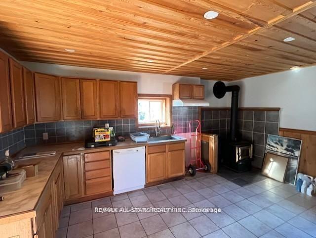 Photo 6 of 211 Burnt River Road, Kawartha Lakes, Somerville — HOMEH