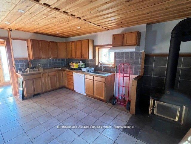 Photo 8 of 211 Burnt River Road, Kawartha Lakes, Somerville — HOMEH