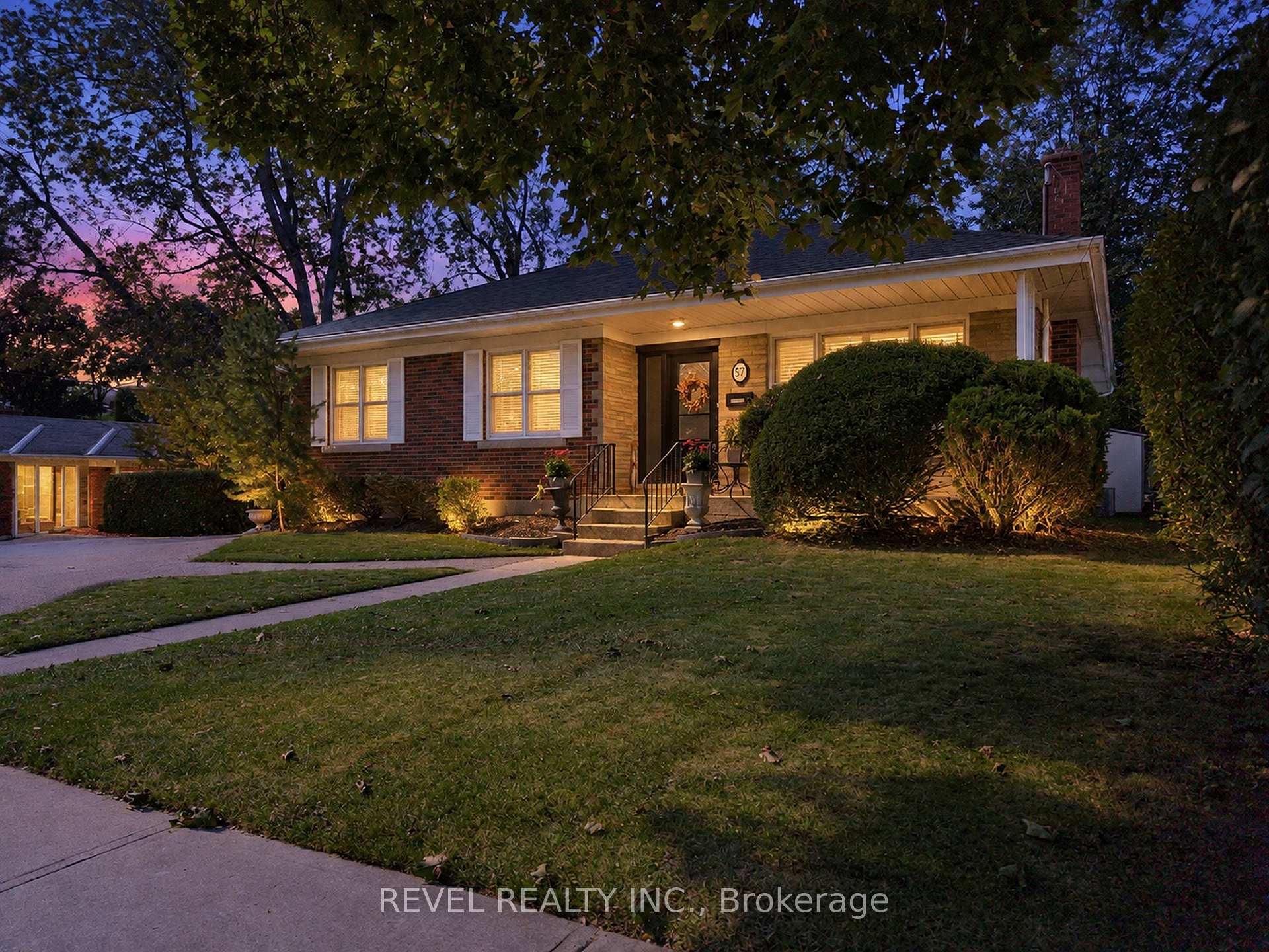 Photo 5 of 57 Devon Street, Brantford, Henderson-Sky Acres — HOMEH