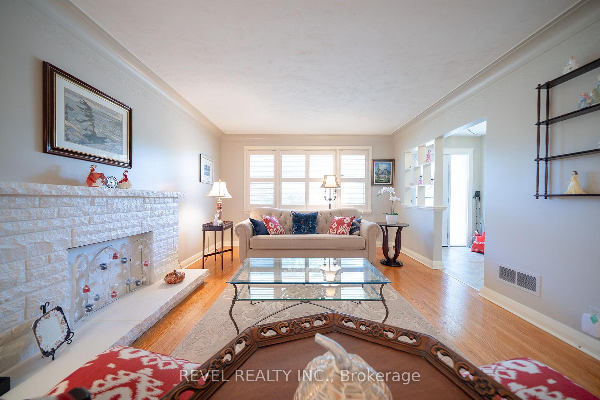 Photo 9 of 57 Devon Street, Brantford, Henderson-Sky Acres — HOMEH