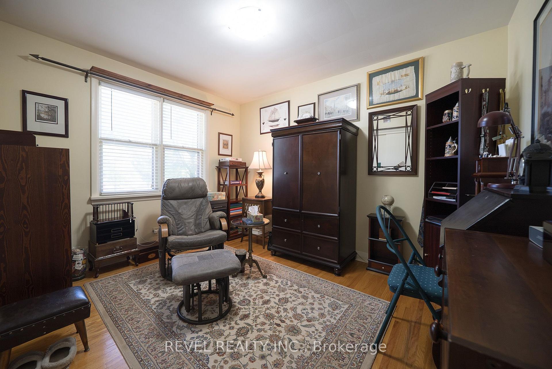 Photo 18 of 57 Devon Street, Brantford, Henderson-Sky Acres — HOMEH