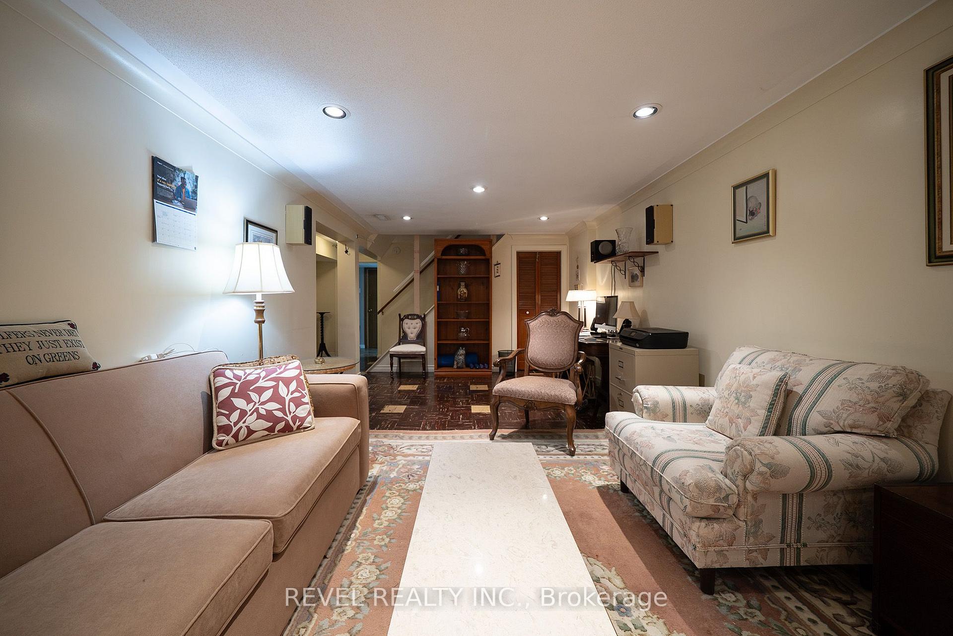 Photo 25 of 57 Devon Street, Brantford, Henderson-Sky Acres — HOMEH