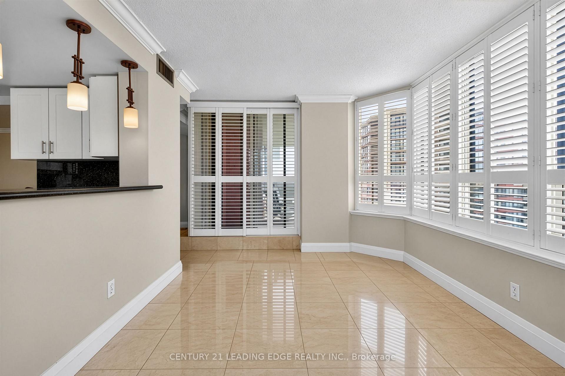 Photo 16 of Unit 1011, 33 Weldrick Road E, Richmond Hill, Observatory — HOMEH