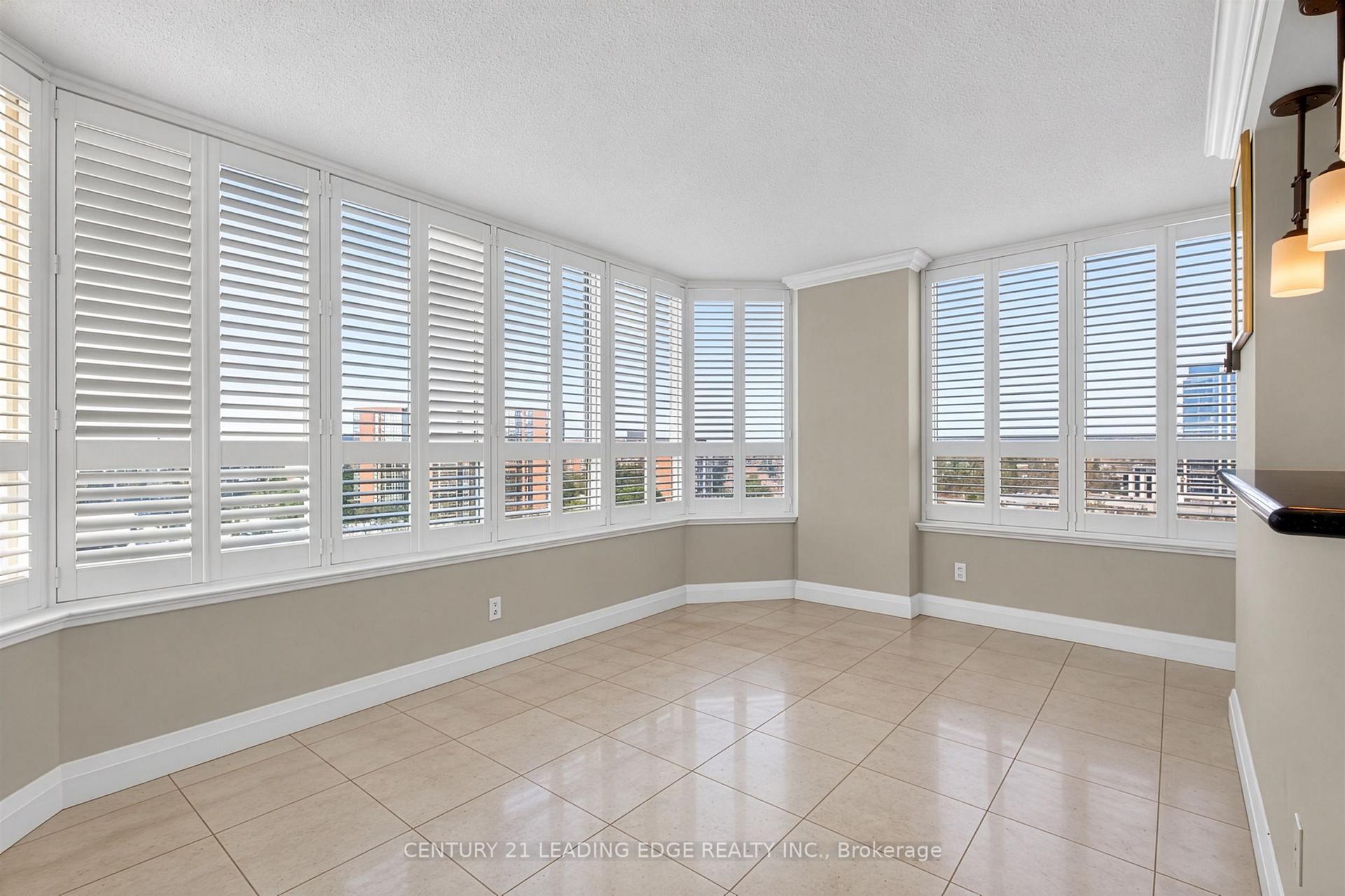 Photo 18 of Unit 1011, 33 Weldrick Road E, Richmond Hill, Observatory — HOMEH