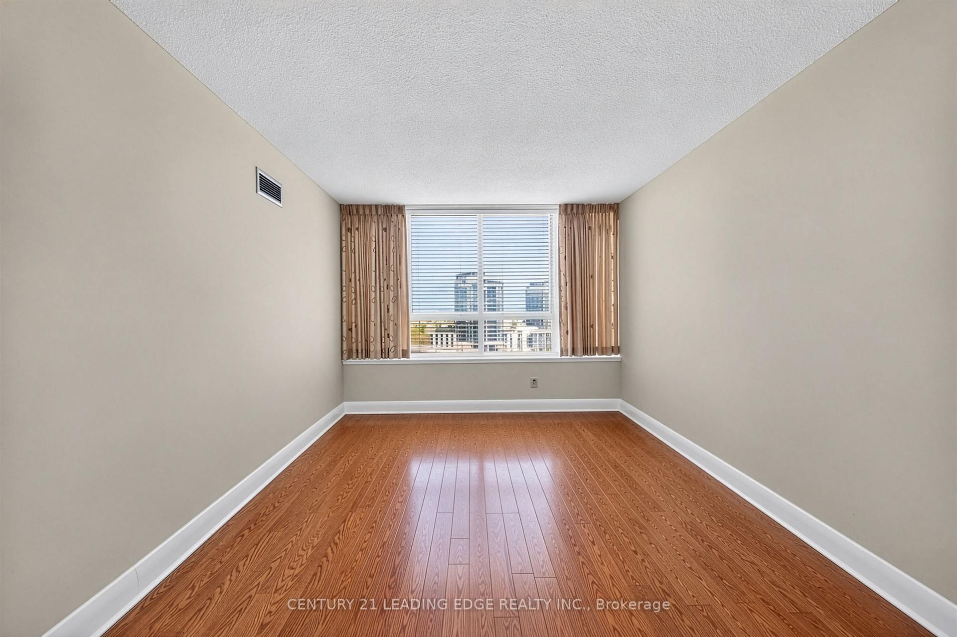 Photo 20 of Unit 1011, 33 Weldrick Road E, Richmond Hill, Observatory — HOMEH