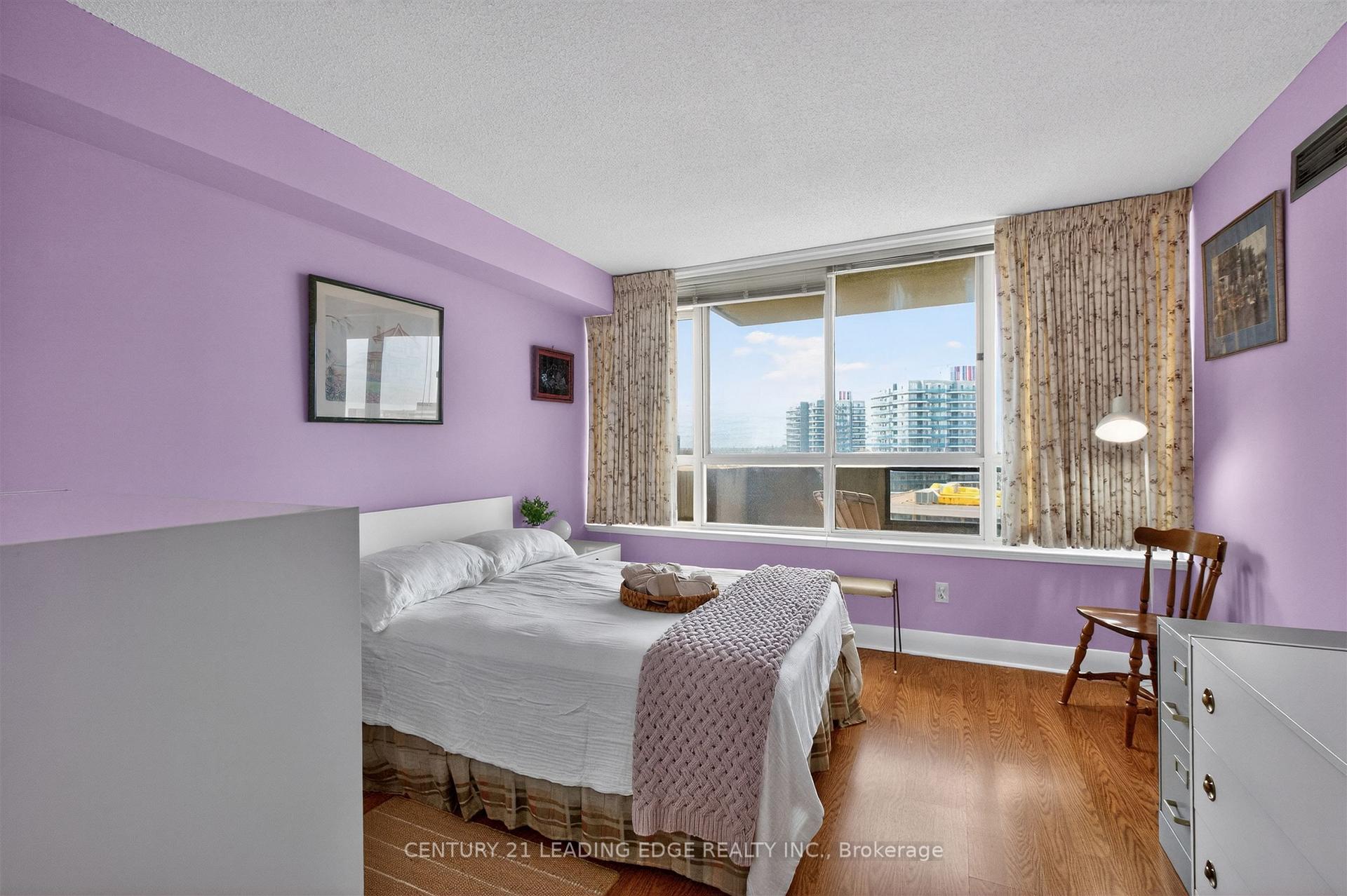 Photo 25 of Unit 1011, 33 Weldrick Road E, Richmond Hill, Observatory — HOMEH