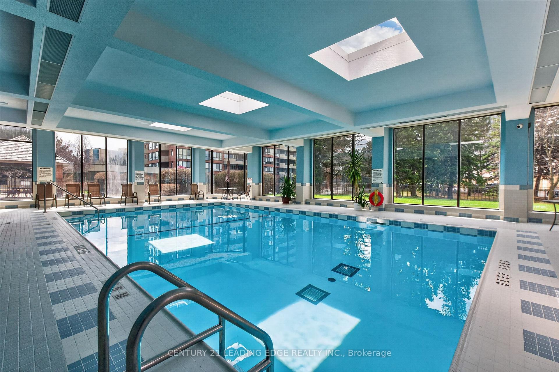 Photo 33 of Unit 1011, 33 Weldrick Road E, Richmond Hill, Observatory — HOMEH