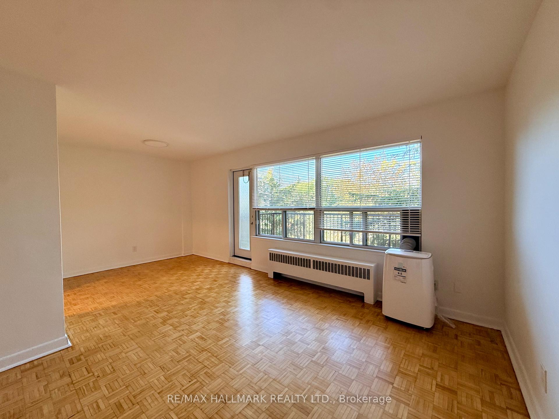 Photo 3 of Unit 305, 28 Upper Canada Drive, North York, St. Andrew-Windfields — HOMEH
