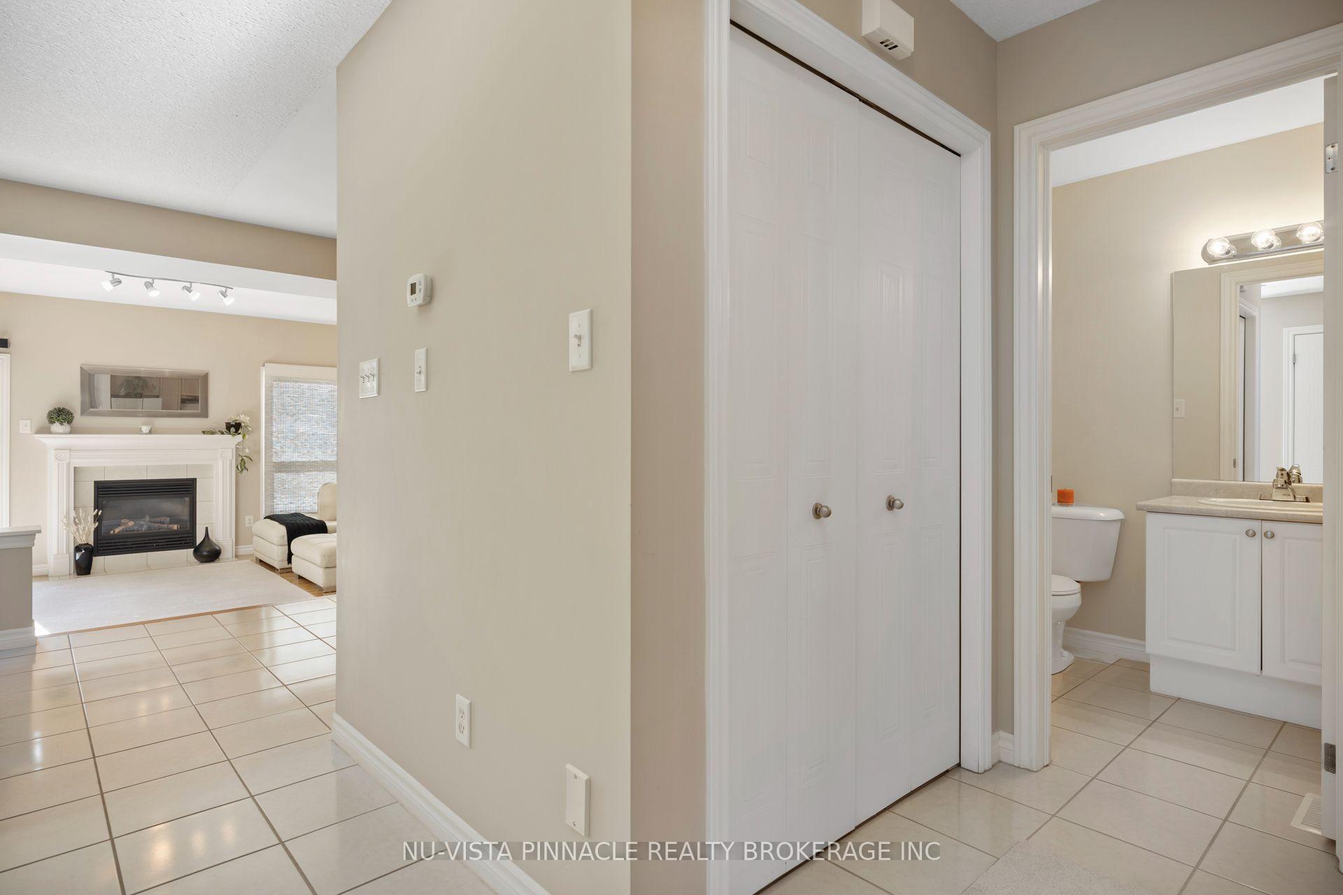 Photo 8 of 2504 Meadowgate Boulevard, London, South U — HOMEH