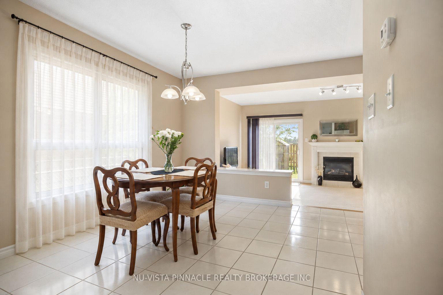 Photo 10 of 2504 Meadowgate Boulevard, London, South U — HOMEH