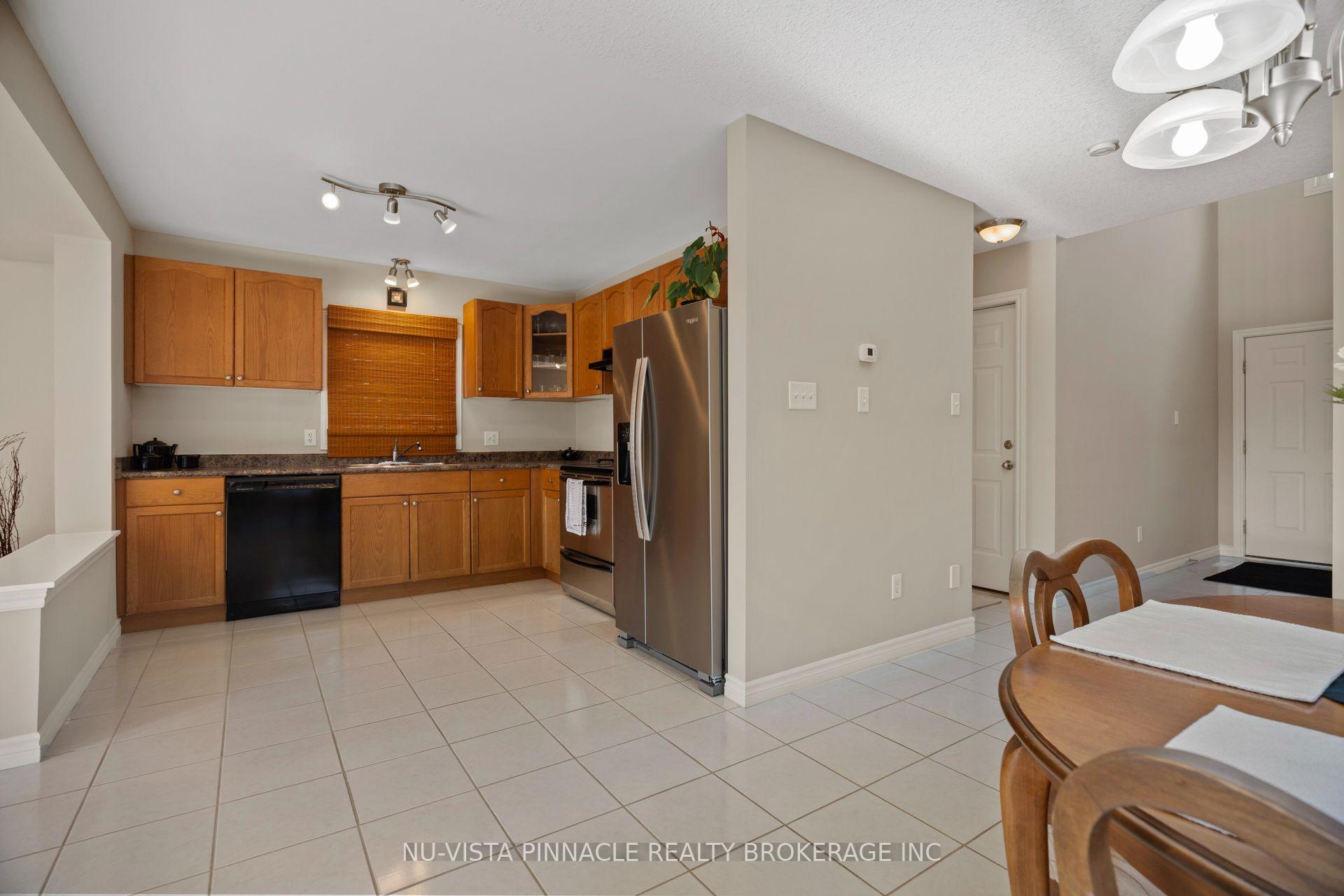 Photo 13 of 2504 Meadowgate Boulevard, London, South U — HOMEH