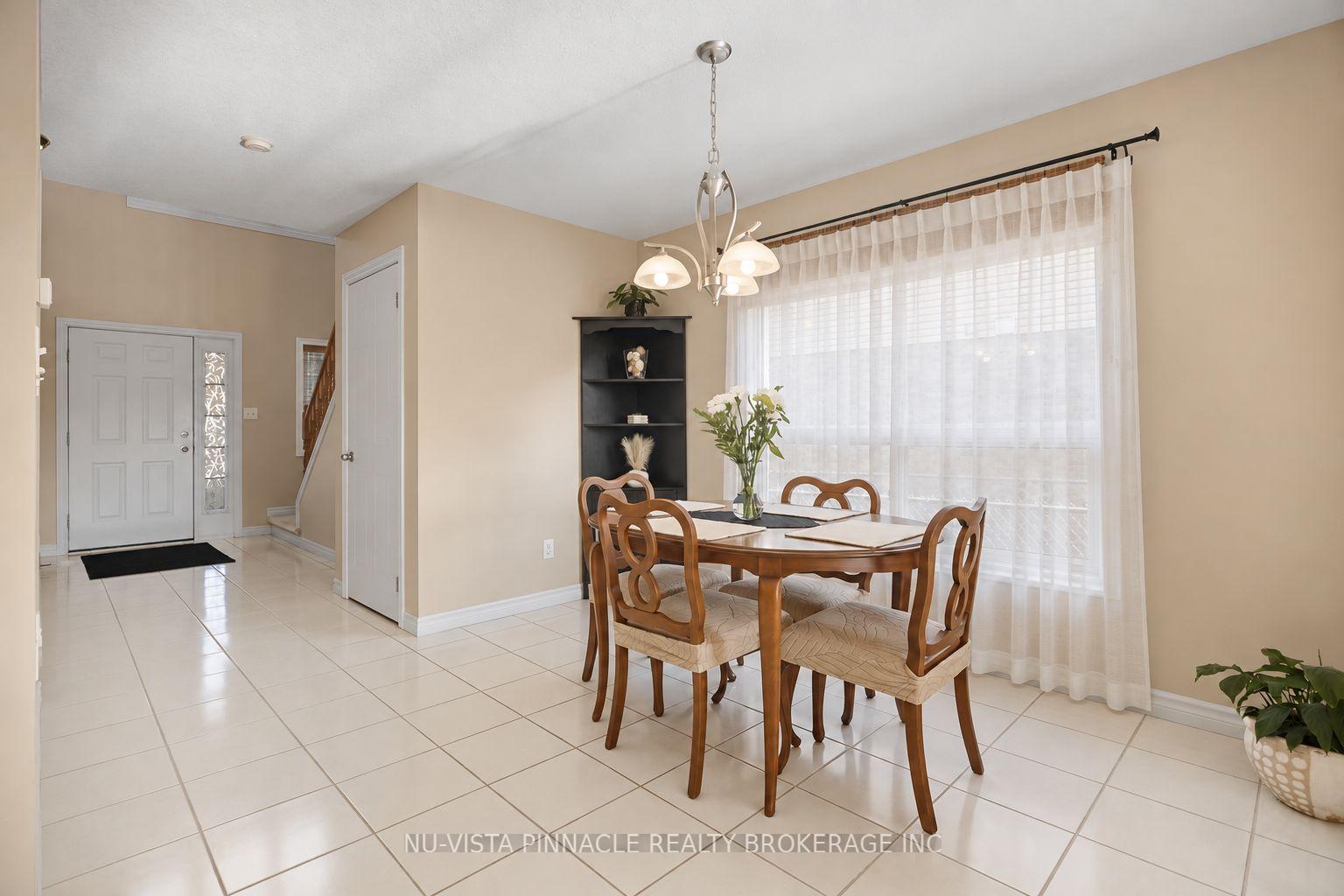 Photo 17 of 2504 Meadowgate Boulevard, London, South U — HOMEH