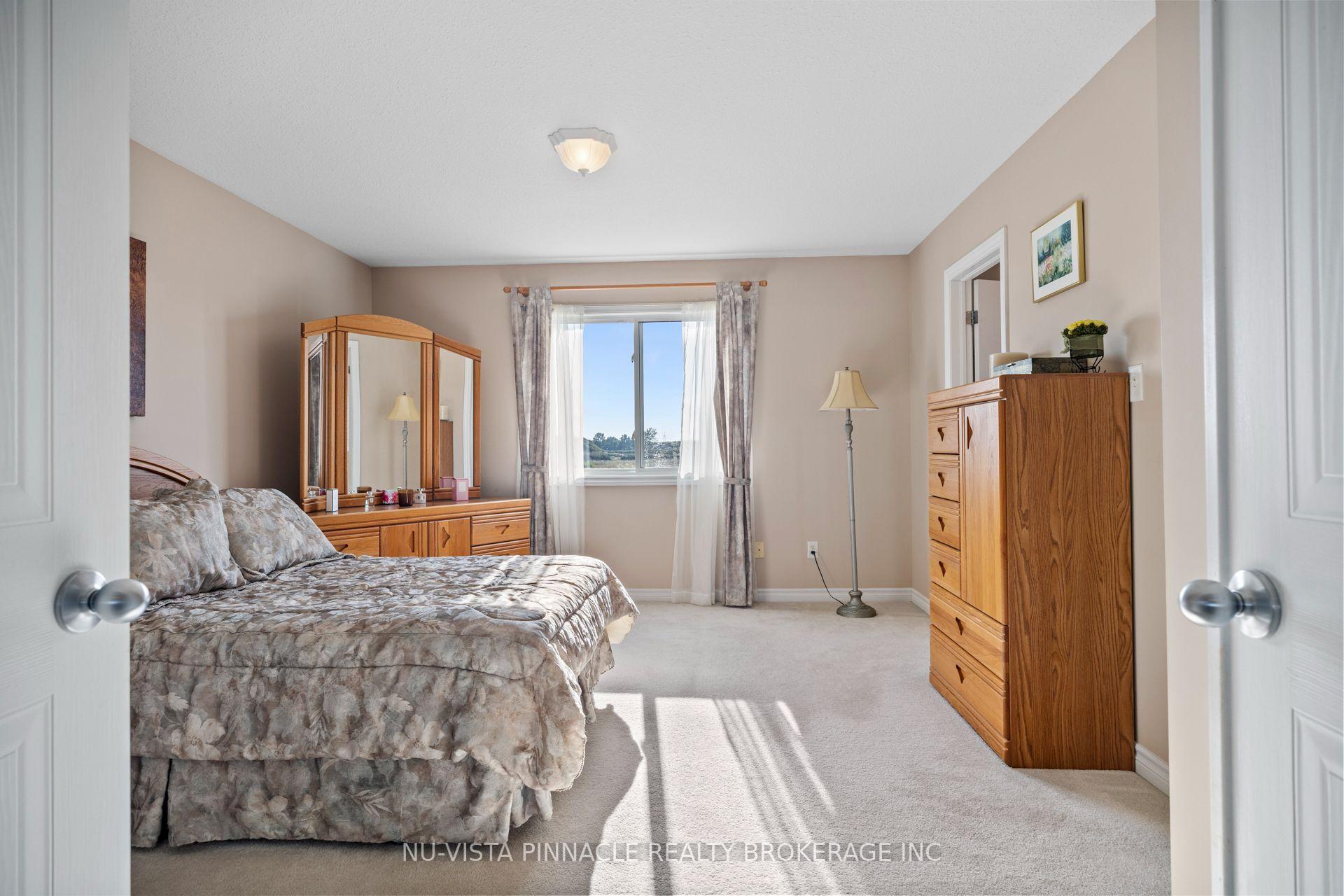 Photo 24 of 2504 Meadowgate Boulevard, London, South U — HOMEH