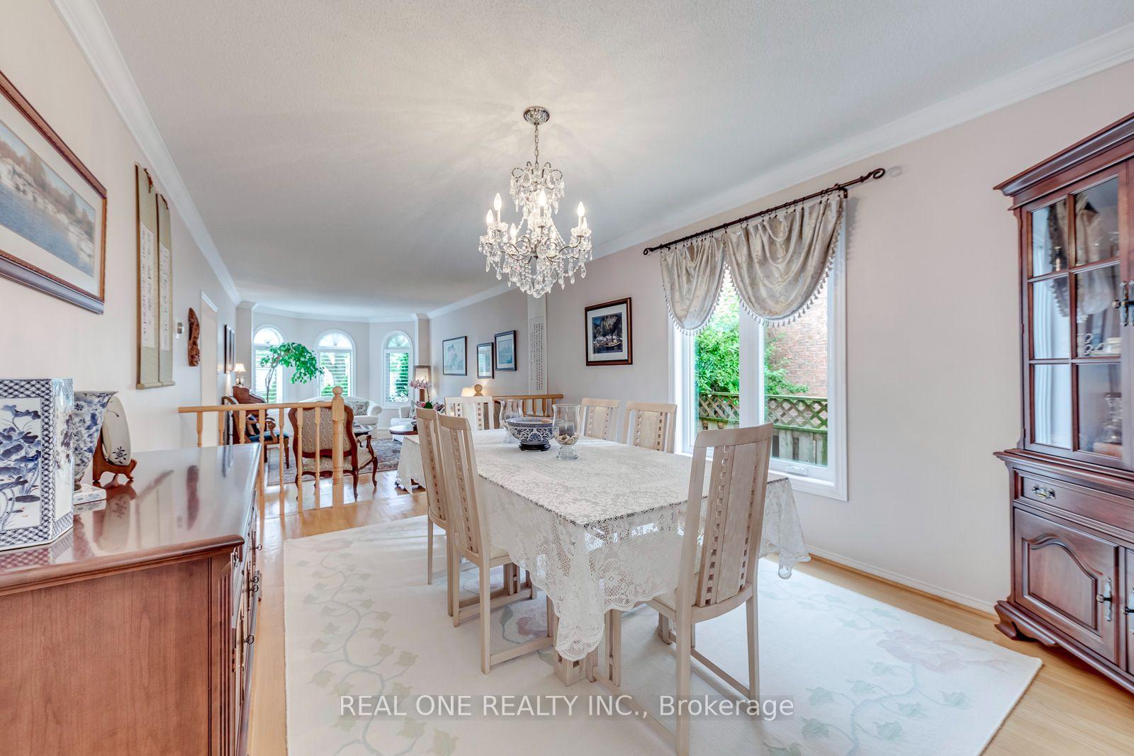 Photo 12 of 415 March Crescent, Oakville, River Oaks — HOMEH
