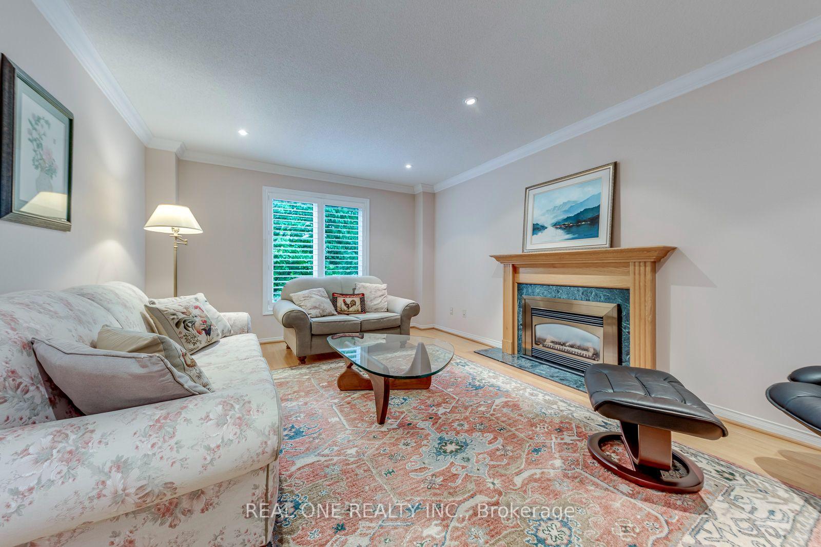 Photo 13 of 415 March Crescent, Oakville, River Oaks — HOMEH