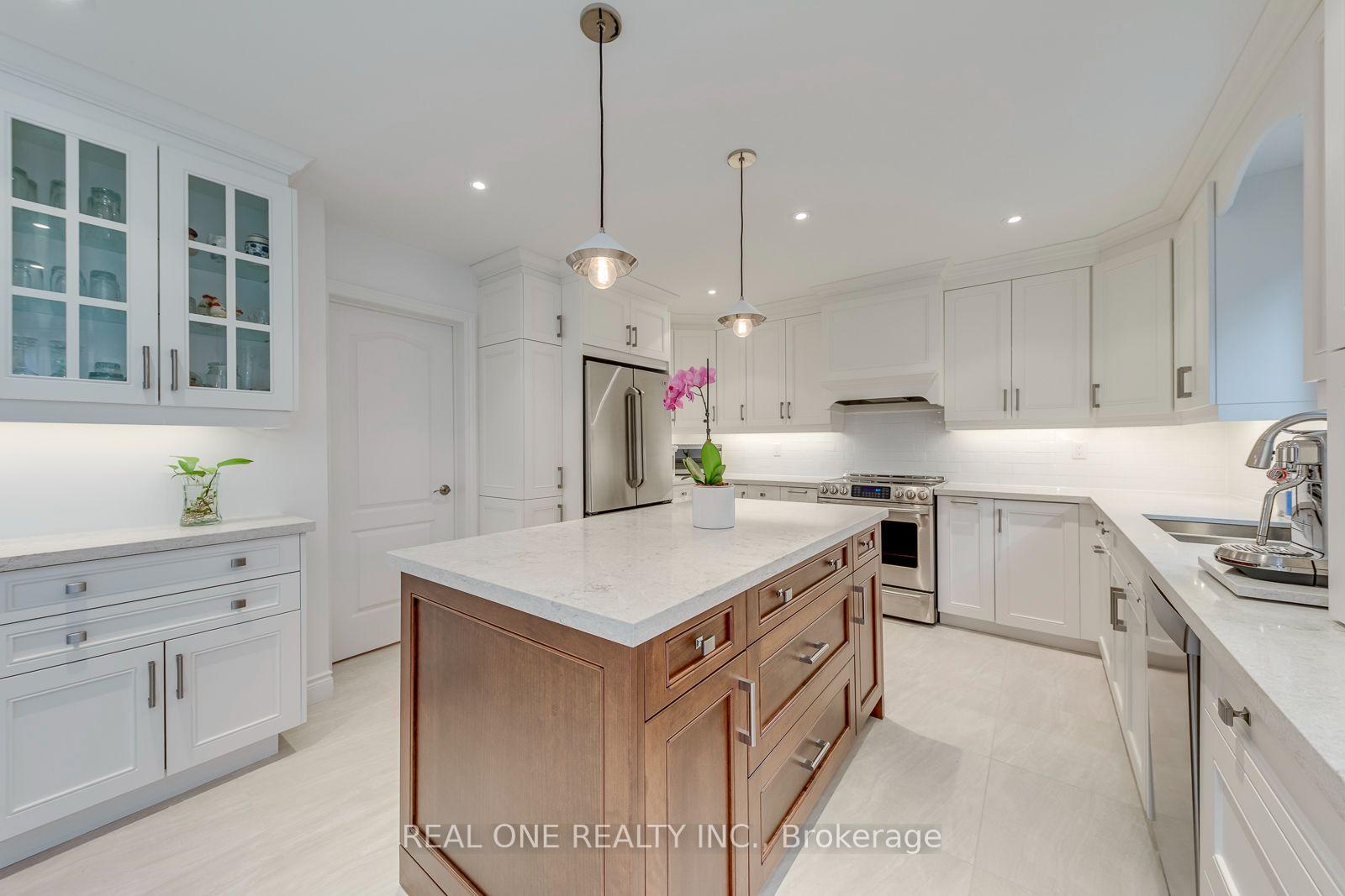 Photo 20 of 415 March Crescent, Oakville, River Oaks — HOMEH