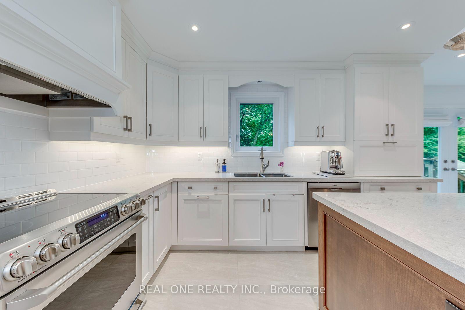 Photo 22 of 415 March Crescent, Oakville, River Oaks — HOMEH