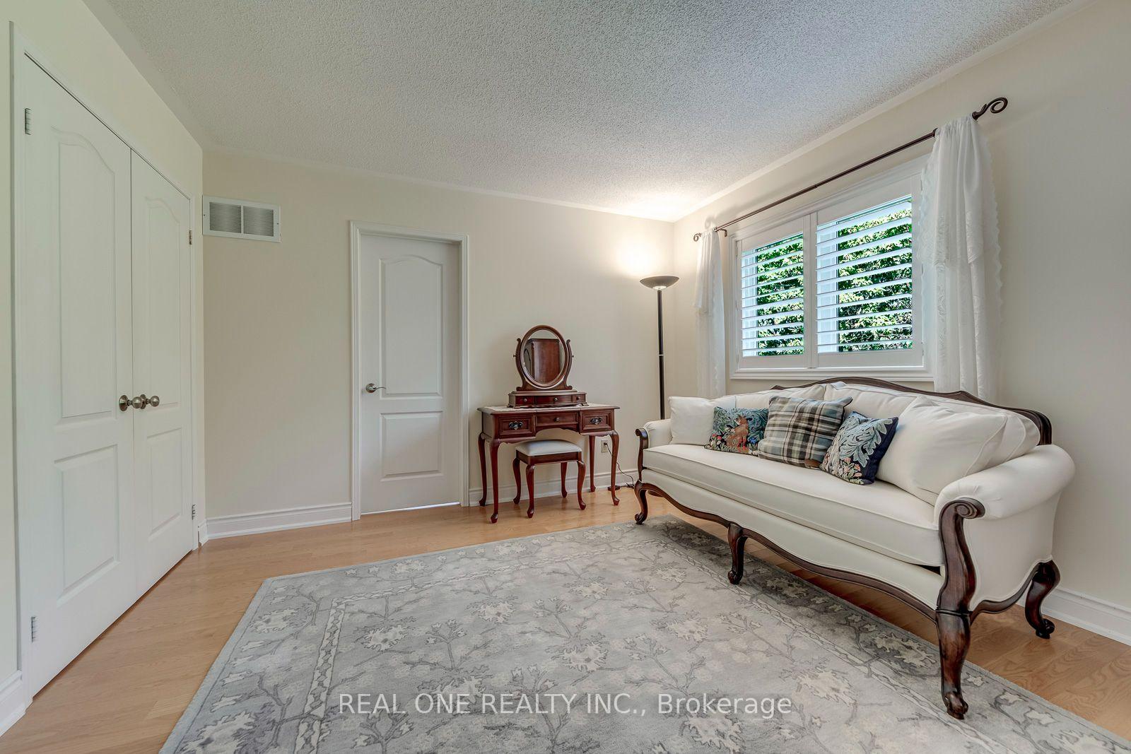 Photo 29 of 415 March Crescent, Oakville, River Oaks — HOMEH