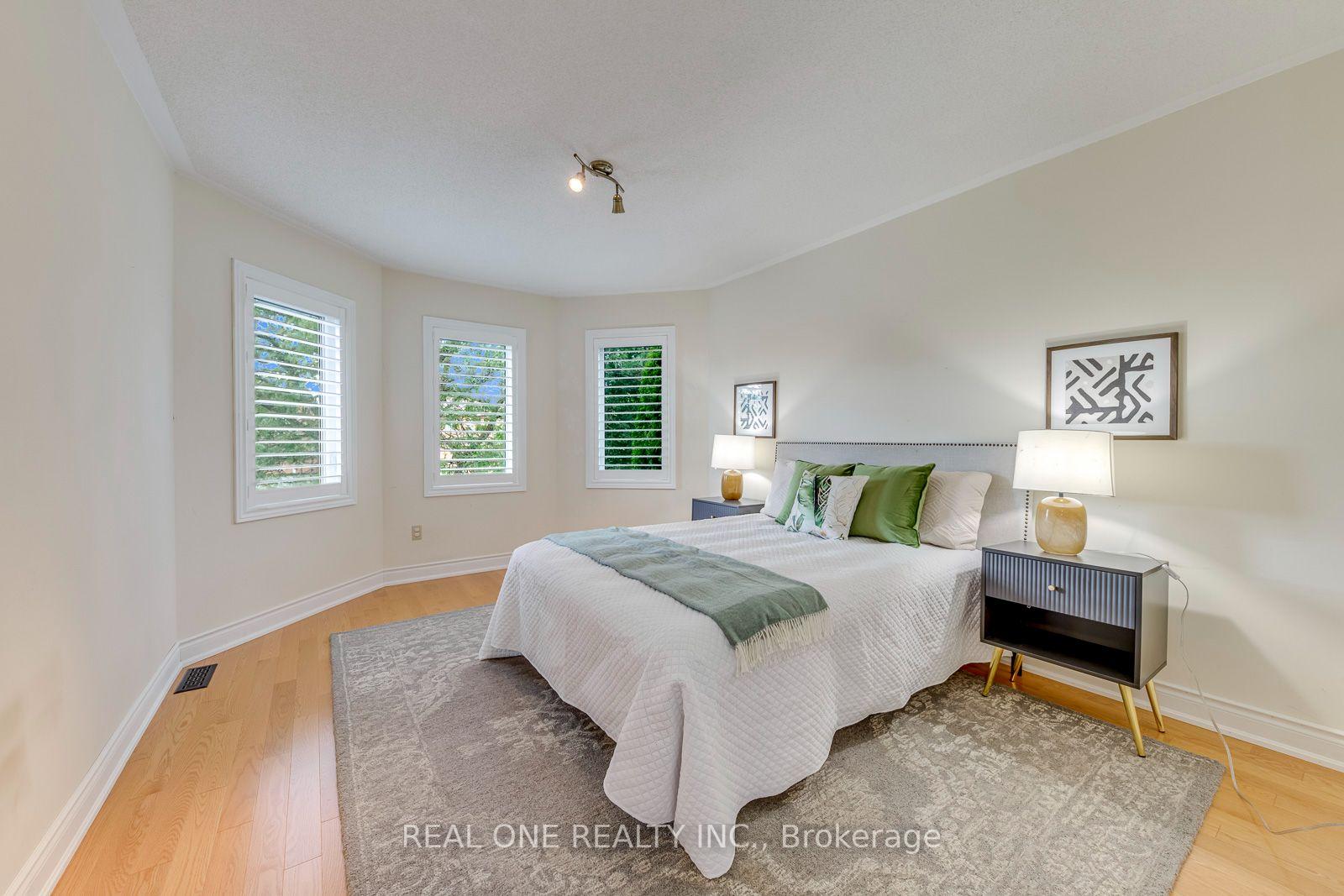 Photo 35 of 415 March Crescent, Oakville, River Oaks — HOMEH