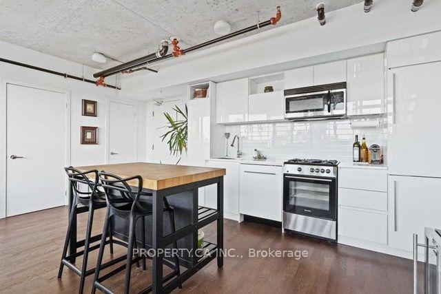 Photo 15 of Unit PH2, 109 Wolseley Street, Toronto, Trinity-Bellwoods — HOMEH
