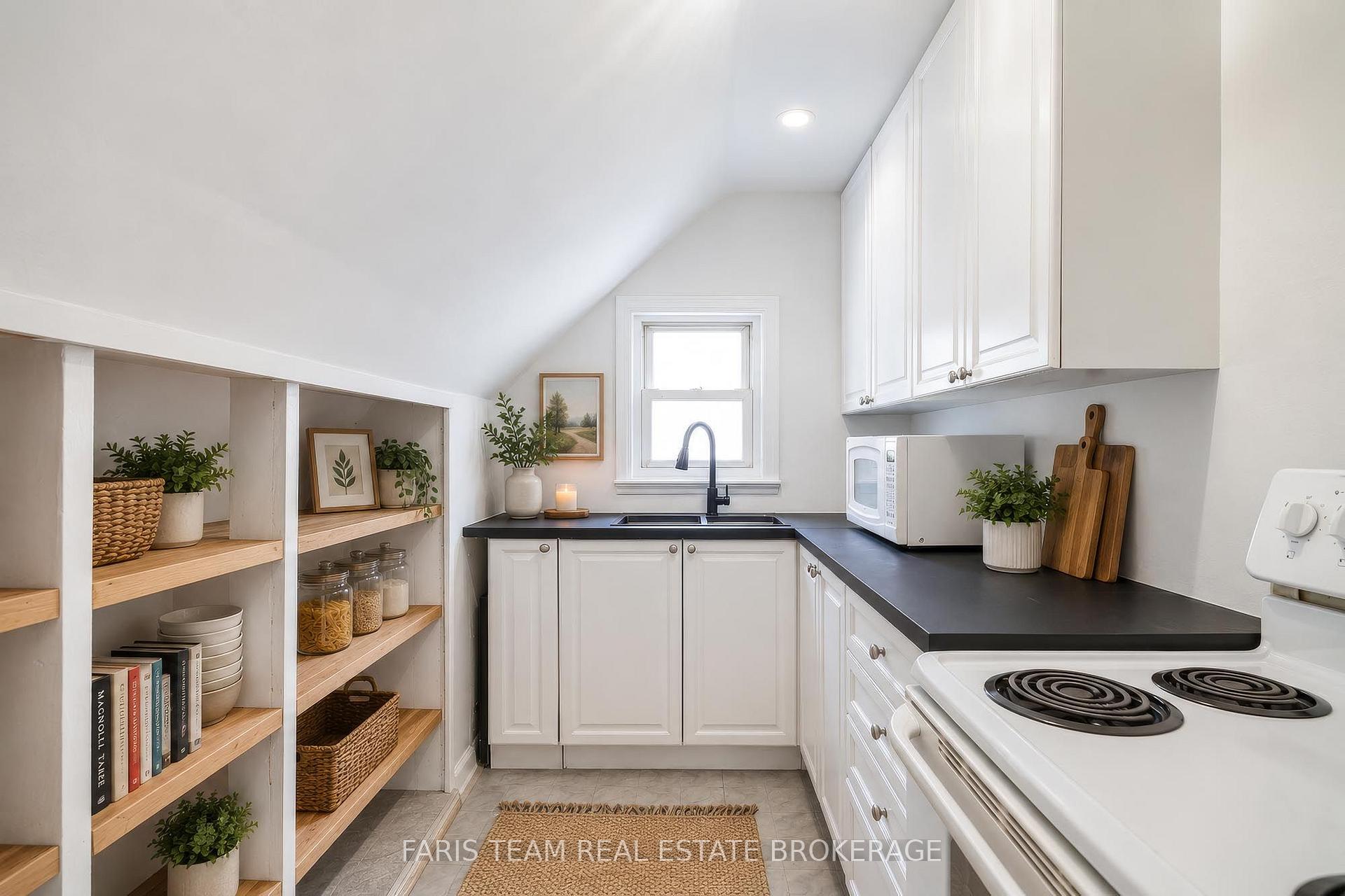 Photo 20 of 18 Holgate Street, Barrie, Allandale — HOMEH