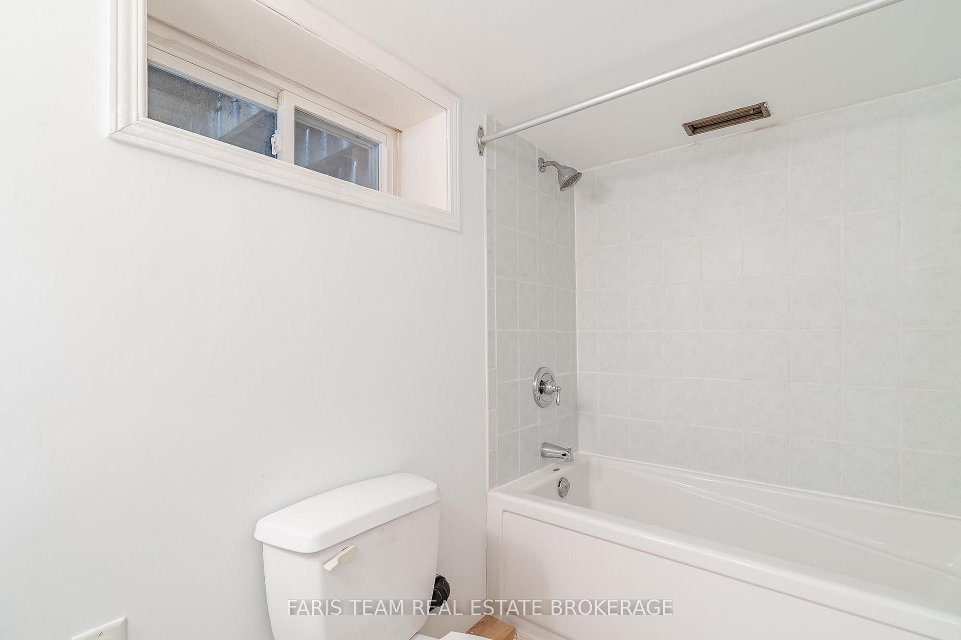 Photo 38 of 18 Holgate Street, Barrie, Allandale — HOMEH