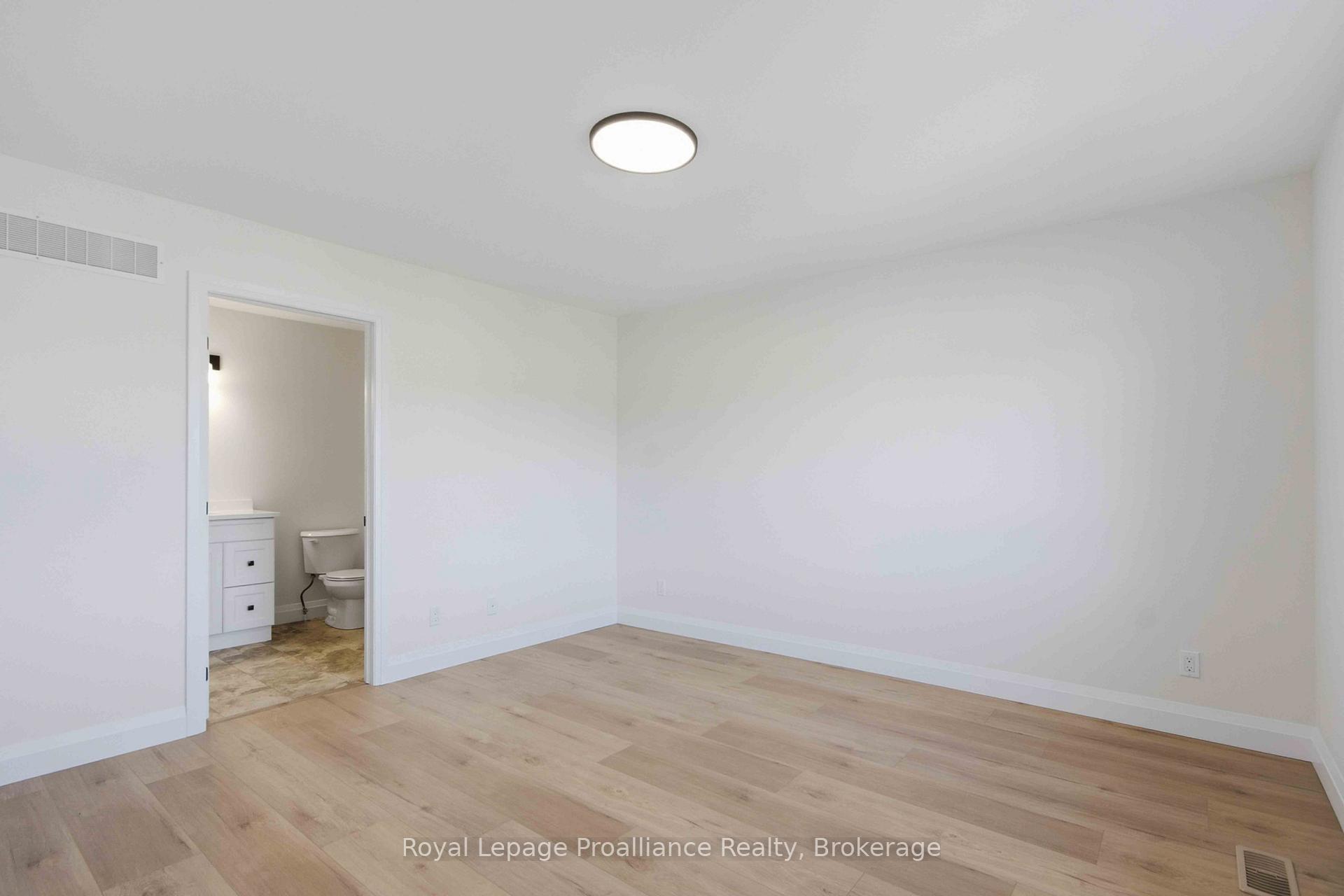 Photo 35 of 20 Clayton John Avenue, Brighton, Rural Brighton — HOMEH