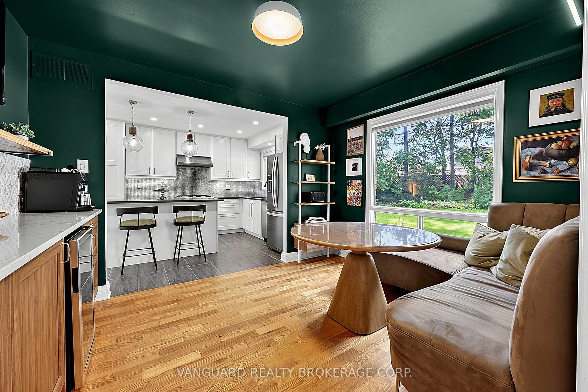 Photo 6 of 336 Dingle Court, Caledon, Bolton North — HOMEH