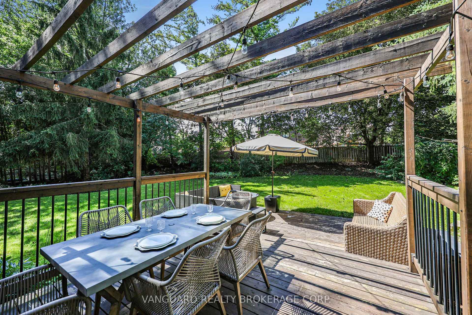 Photo 22 of 336 Dingle Court, Caledon, Bolton North — HOMEH