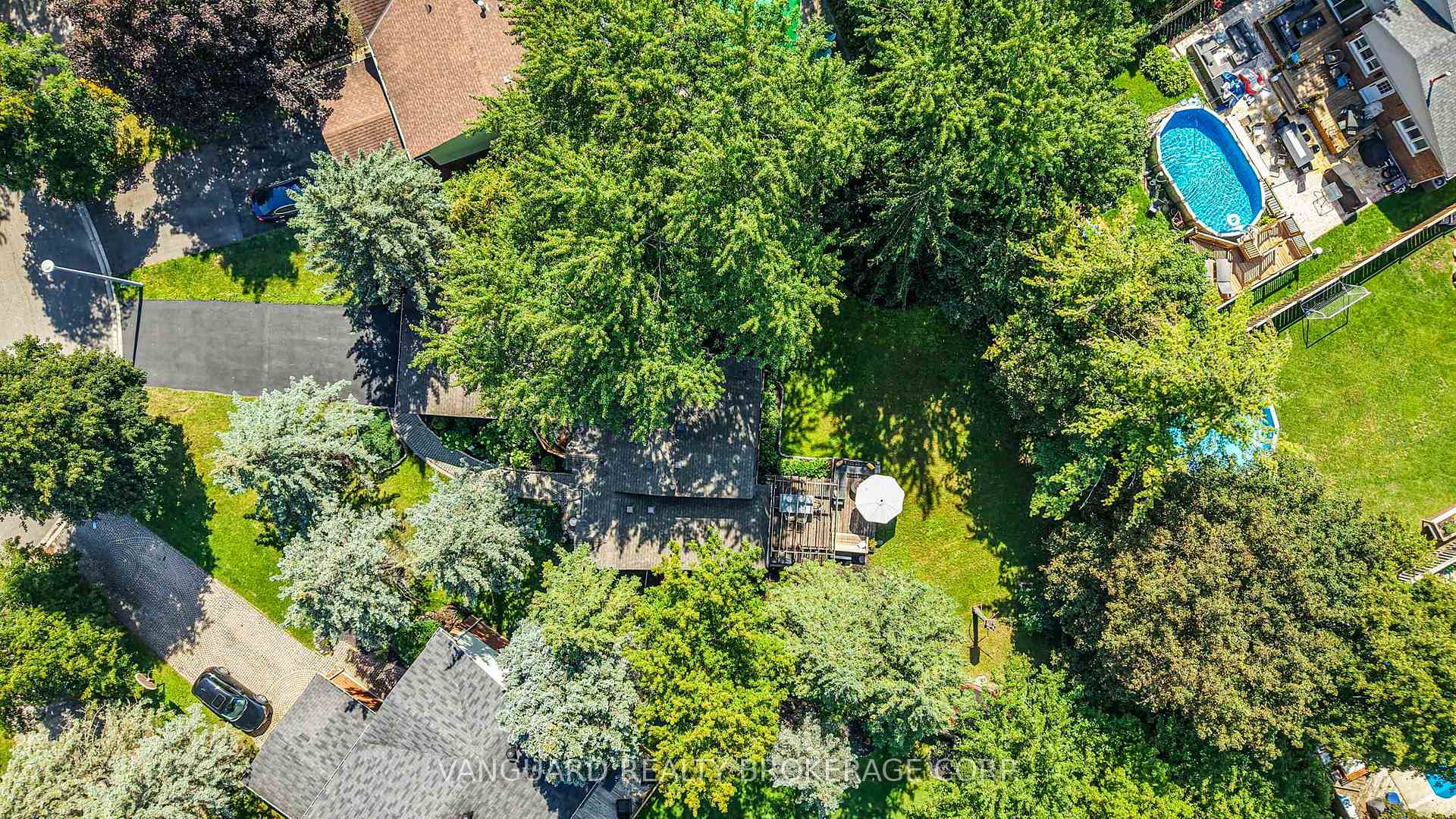 Photo 23 of 336 Dingle Court, Caledon, Bolton North — HOMEH