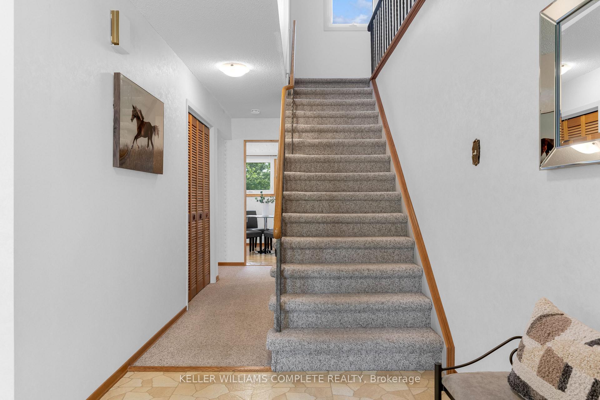 Photo 3 of 2134 Cartier Crescent, Burlington, Brant Hills — HOMEH
