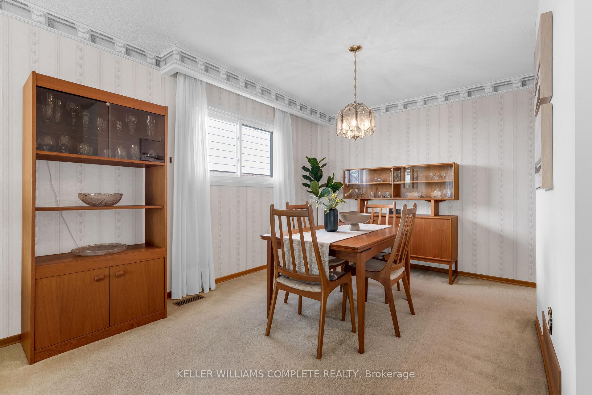 Photo 8 of 2134 Cartier Crescent, Burlington, Brant Hills — HOMEH