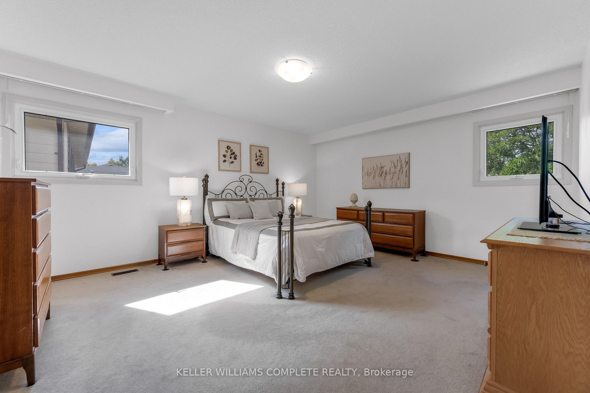 Photo 20 of 2134 Cartier Crescent, Burlington, Brant Hills — HOMEH