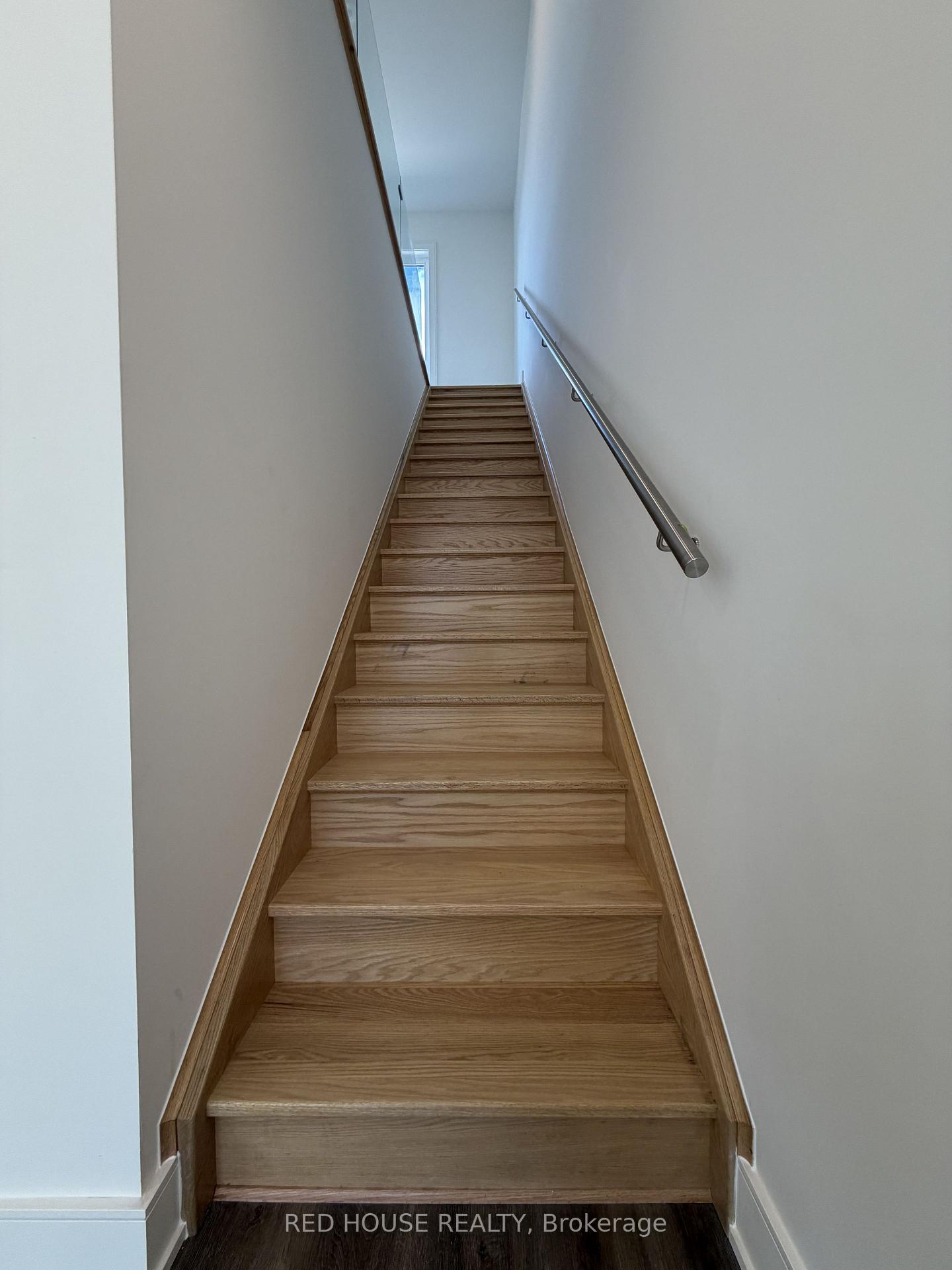 Photo 15 of 212 Ellis Avenue, St. Catharines, Oakdale — HOMEH