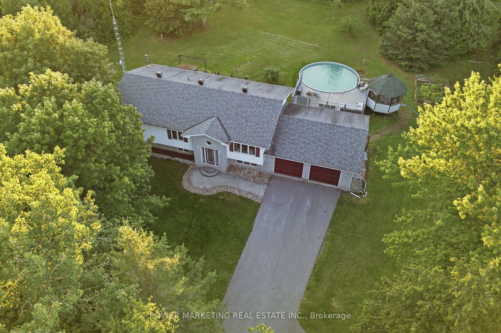 Photo 3 of 528 Kings Creek Road, Beckwith, Beckwith Twp — HOMEH