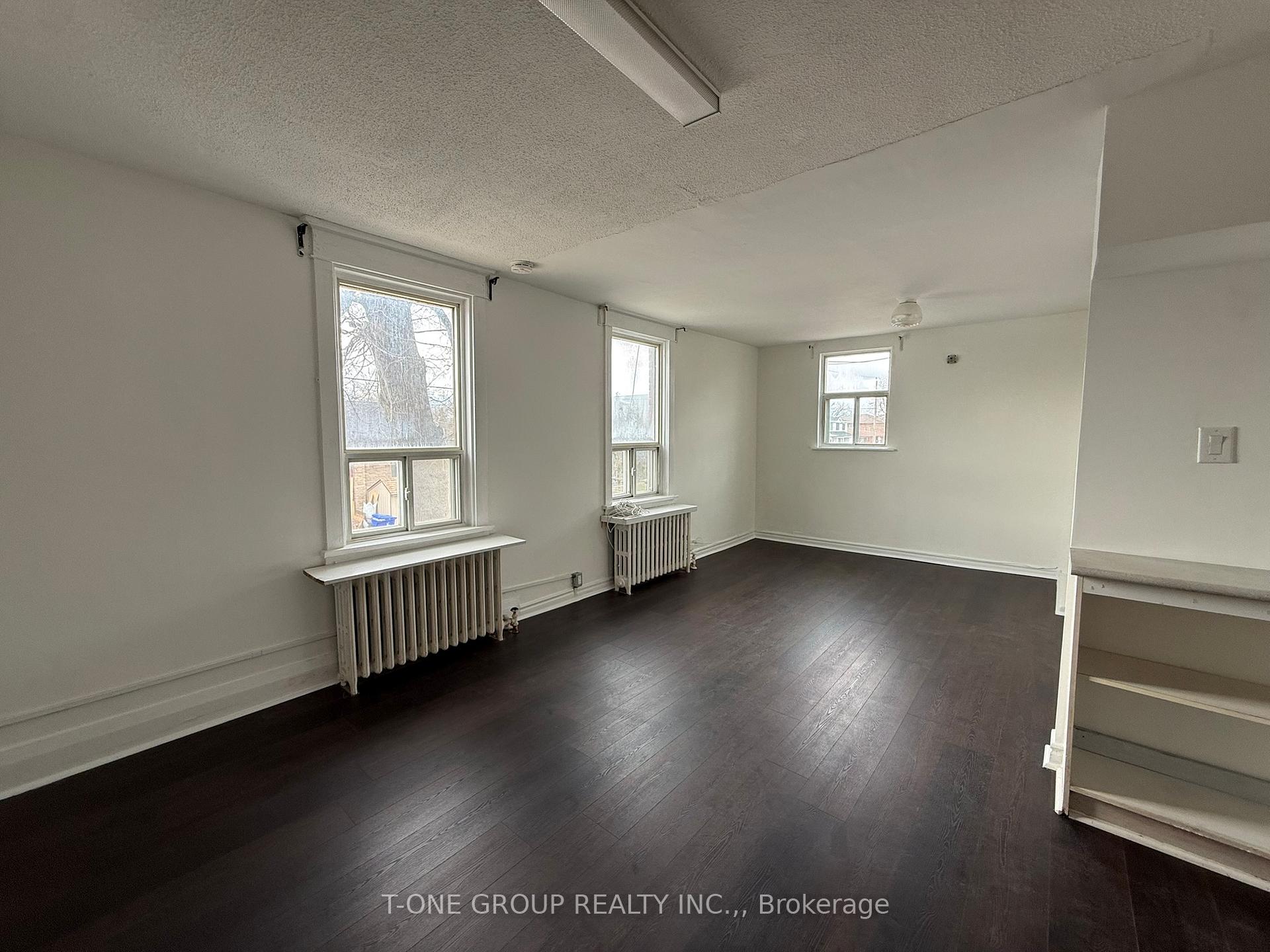 Photo 5 of Unit Unit 2, 418 Royal York Road, Etobicoke, Mimico — HOMEH