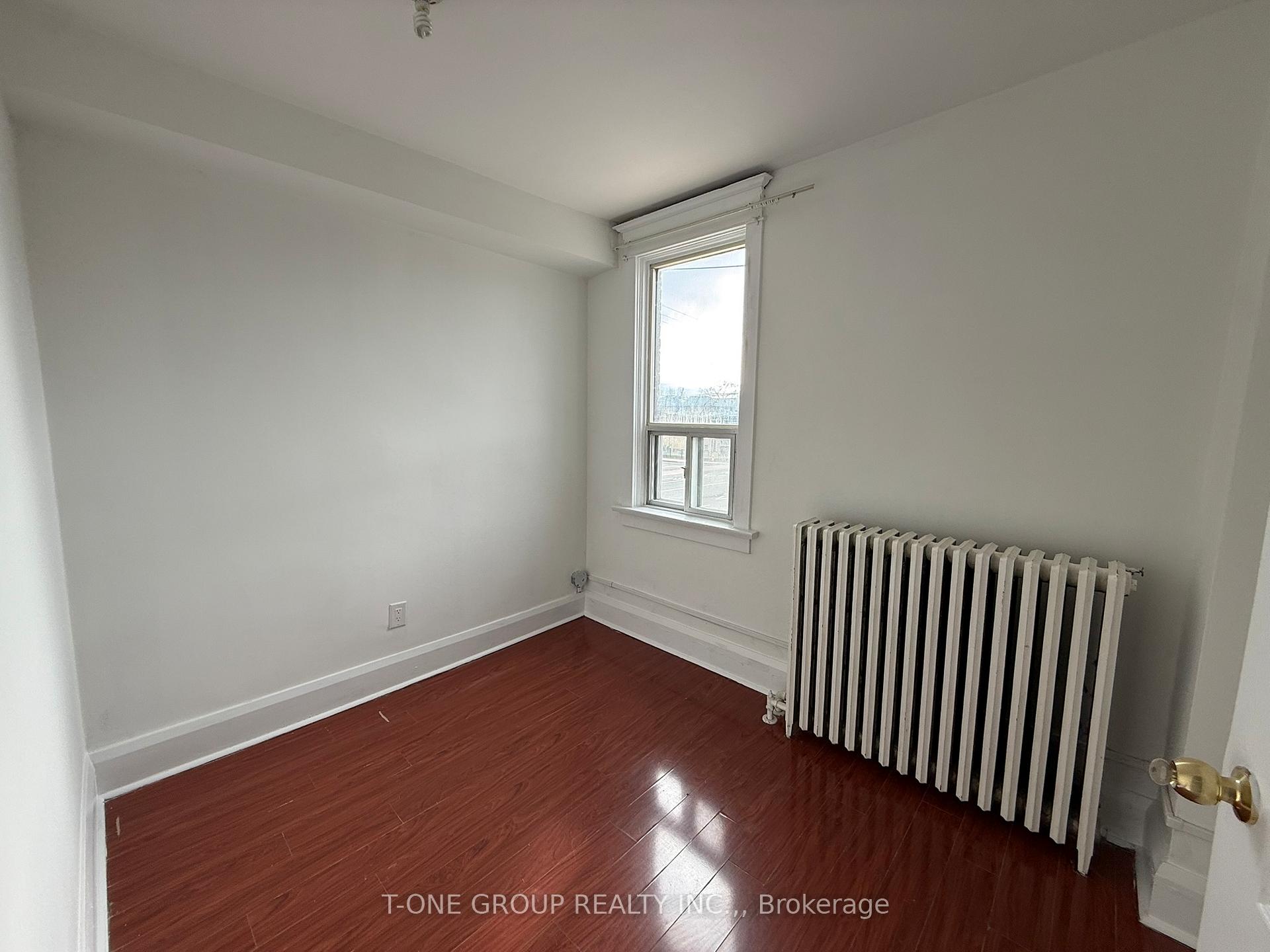Photo 16 of Unit Unit 2, 418 Royal York Road, Etobicoke, Mimico — HOMEH