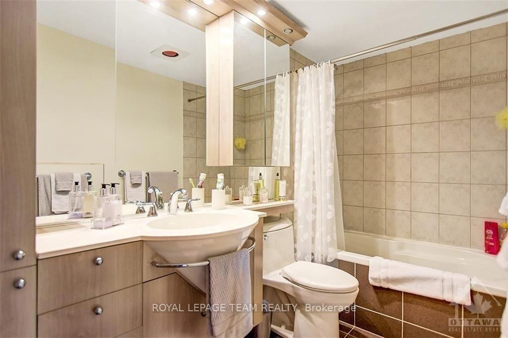 Photo 12 of Unit 712, 40 Landry Street, Ottawa, Vanier — HOMEH