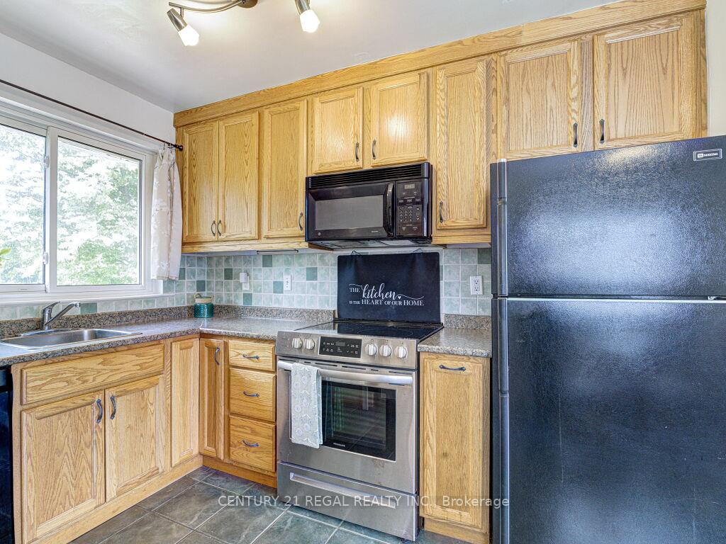 Photo 10 of 122 Longfield Road, Halton Hills, Acton — HOMEH