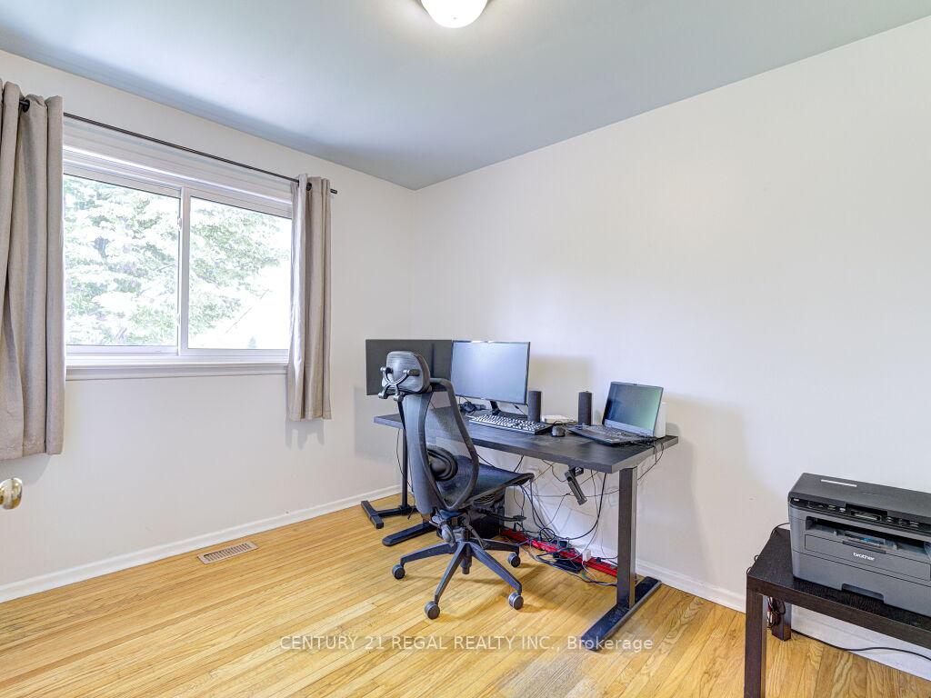 Photo 14 of 122 Longfield Road, Halton Hills, Acton — HOMEH