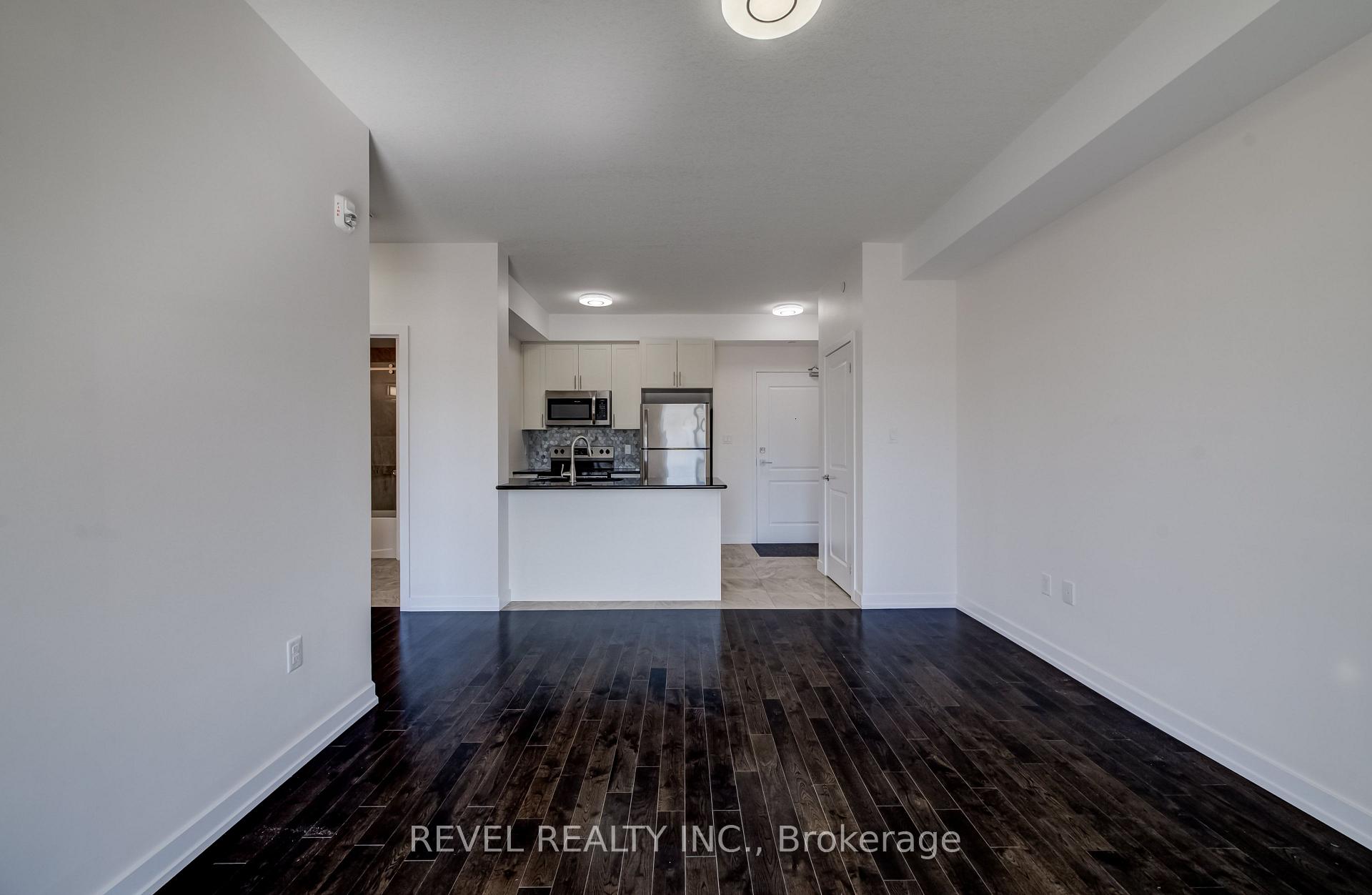Photo 11 of Unit 235, 125 Shoreview Place, Hamilton, Lakeshore — HOMEH