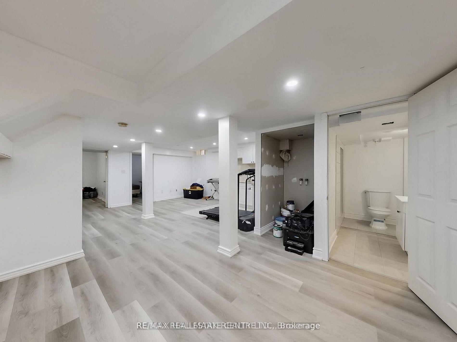 Photo 3 of Unit (Basement), 671 Deckhouse Court, Mississauga, Meadowvale Village — HOMEH