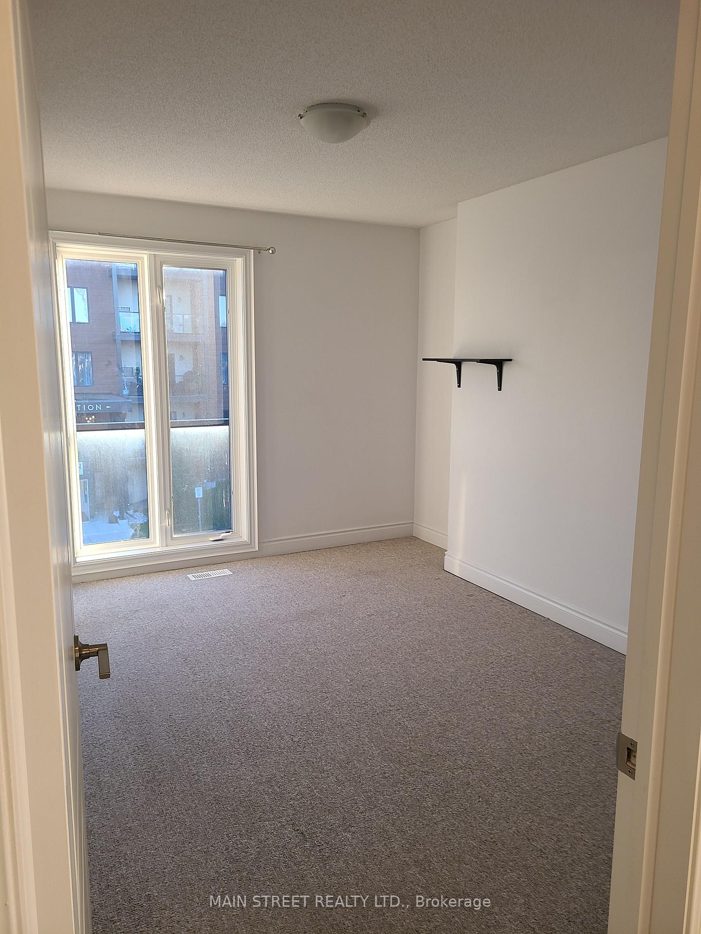 Photo 8 of Unit 5, 35 Madelaine Drive, Barrie, Painswick South — HOMEH