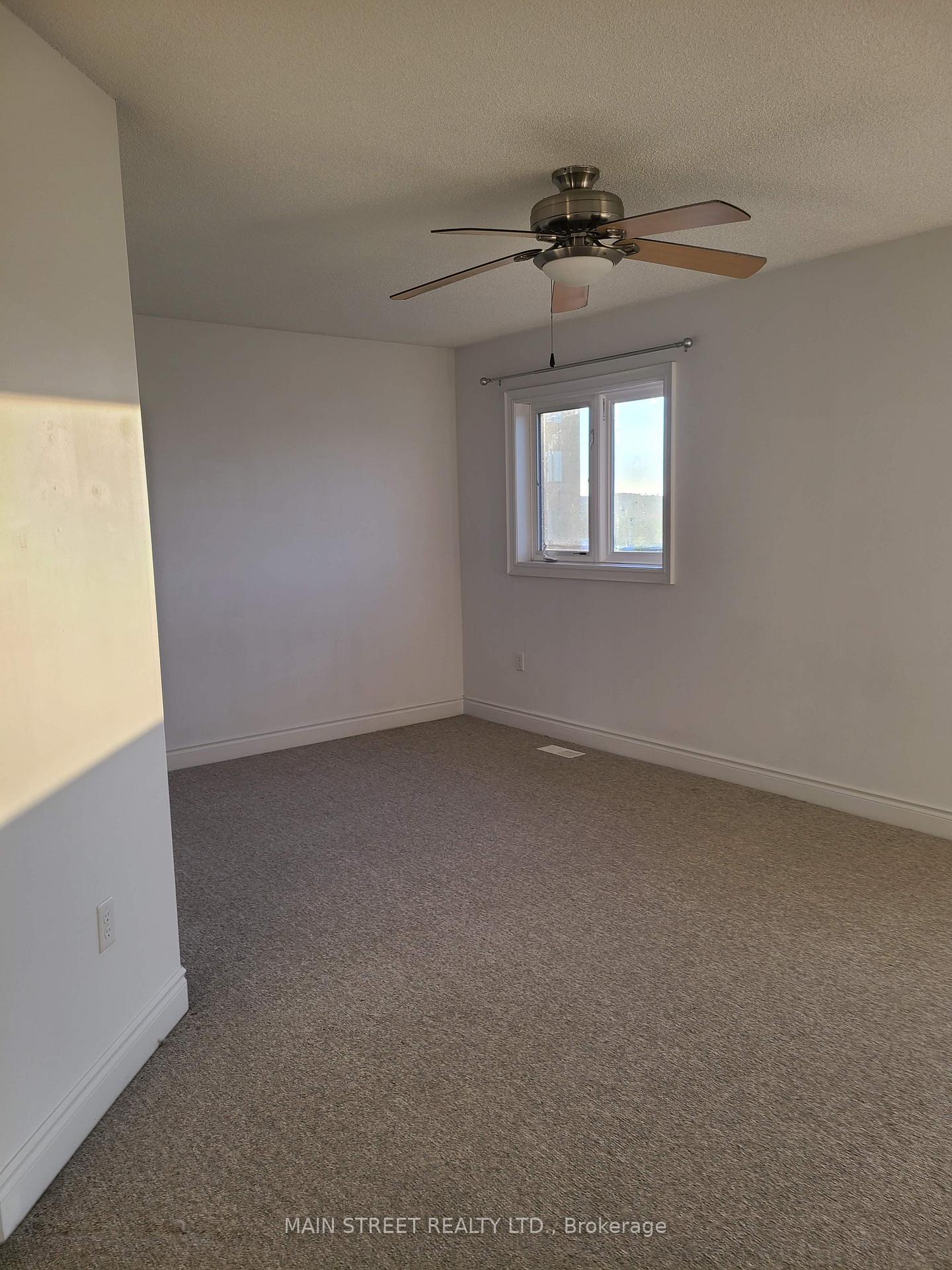 Photo 9 of Unit 5, 35 Madelaine Drive, Barrie, Painswick South — HOMEH