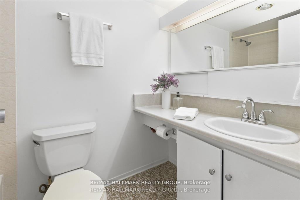 Photo 11 of Unit 2003, 71 Somerset Street W, Ottawa, Ottawa Centre/Golden Triangle — HOMEH