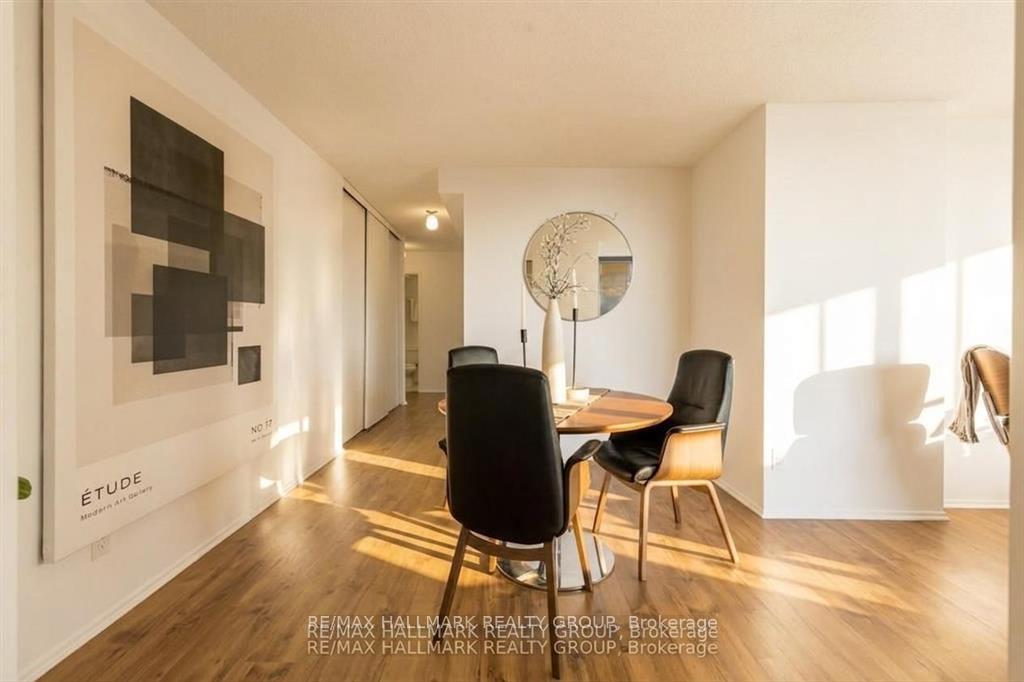Photo 17 of Unit 2003, 71 Somerset Street W, Ottawa, Ottawa Centre/Golden Triangle — HOMEH