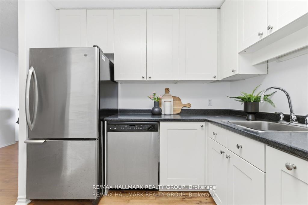 Photo 21 of Unit 2003, 71 Somerset Street W, Ottawa, Ottawa Centre/Golden Triangle — HOMEH